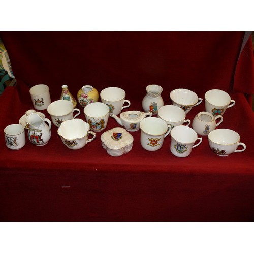 96 - COLLECTION OF LARGER CRESTWARE TO INCLUDE GOSS IN THE STYLES OF TEACUPS, CANDLE HOLDERS, VASES, TRIN... 