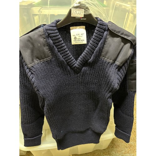 180A - BRAND NEW GENTS MILITARY JUMPER 100% WOOL 42