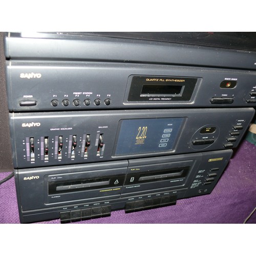 202 - SANYO STACKING MUSIC SYSTEM WITH TURNTABLE, DUAL CASSETTE, GRAPHIC EQUALISER, AND SYNTHESIZER.SANYO ... 