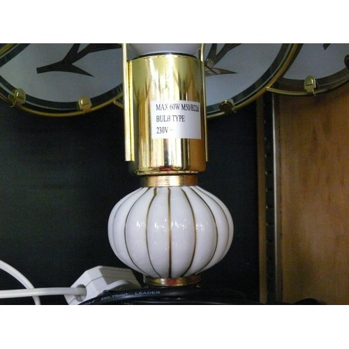 221A - 2 X ATTRACTIVE TABLE LAMPS WITH GLASS SHADES.