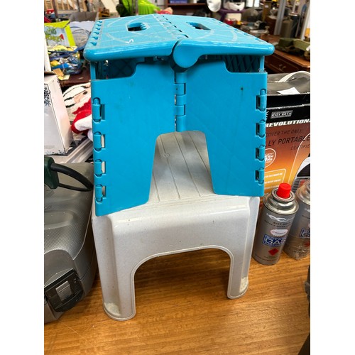 373 - FOLDING STEP STOOL IN BLUE AND A GREY STEP STOOL