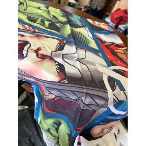 392 - A SELECTION OF GOOD QUALITY FLEECE THROWS AND AN AVENGERS DUVET COVER SET