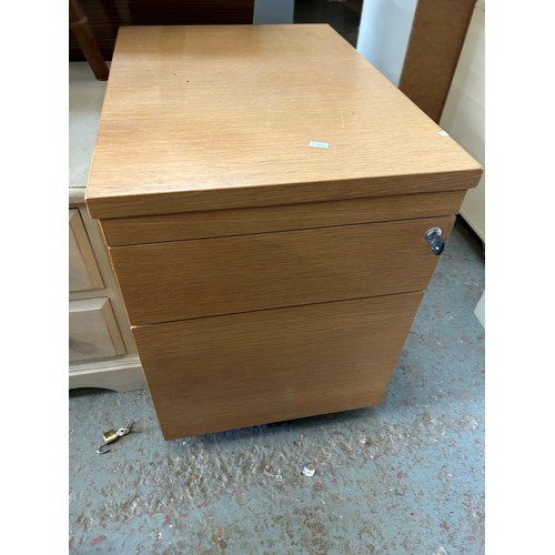 419 - SMALL 2 DRAWER FILING CABINET