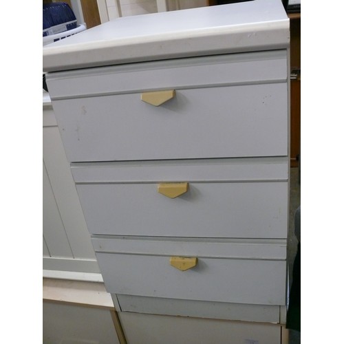 420 - WHITE 3 DRAWER BEDSIDE WITH RETRO PLASTIC PULL HANDLES.