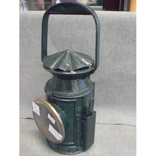 72 - RAILWAY LANTERN 1945 (NO INTERNAL LAMP)