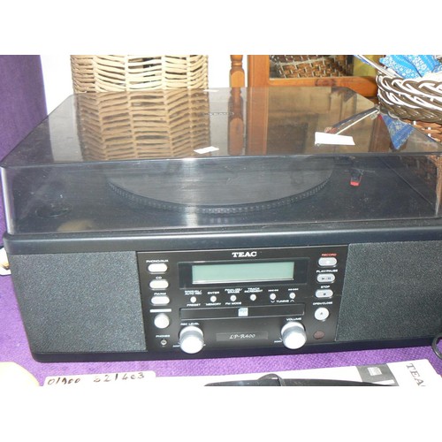 98 - A TEAC CD RECORDER SYSTEM WITH RECORD DECK INCLUDES INSTRUCTIONS IN WORKING ORDER PLUS 2 VINTAGE TEL... 