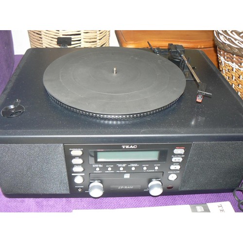 98 - A TEAC CD RECORDER SYSTEM WITH RECORD DECK INCLUDES INSTRUCTIONS IN WORKING ORDER PLUS 2 VINTAGE TEL... 