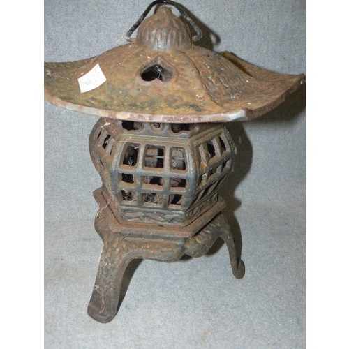 124 - VINTAGE CAST IRON JAPANESE PAGODA LANTERN