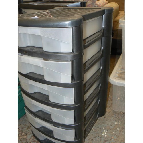 136 - SMALL 6 DRAWER PLASTIC STORAGE DRAWERS