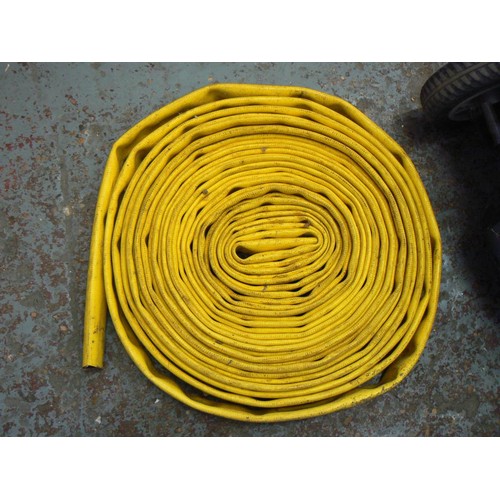 142 - A FLAT HOSE IN YELLOW