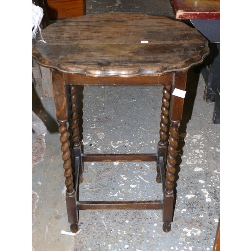 218 - VINTAGE OVAL SIDE TABLE WITH CRINKLE EDGE AND BARLEYTWIST LEGS.