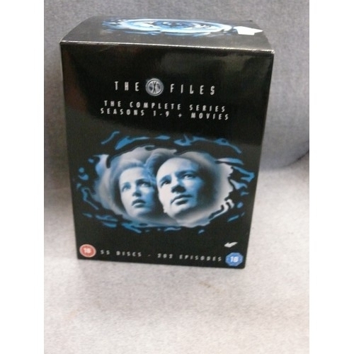 229 - 2 X BOX-SETS. TORCHWOOD SERIES 1-3. THE X-FILES SEASON 1-9.