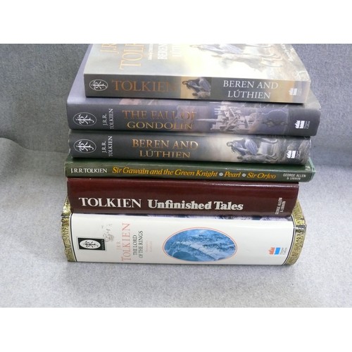 232 - J.R.R TOLKIEN. STACK OF LOVELY HARDBACK BOOKS. 'THE LORD OF THE RINGS' 'THE FALL OF GONDOLIN' BEREN ... 