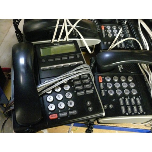 273 - COLLECTION OF 10 X OFFICE PHONES AND AN AC400 CONFERENCE CALL DEVICE.