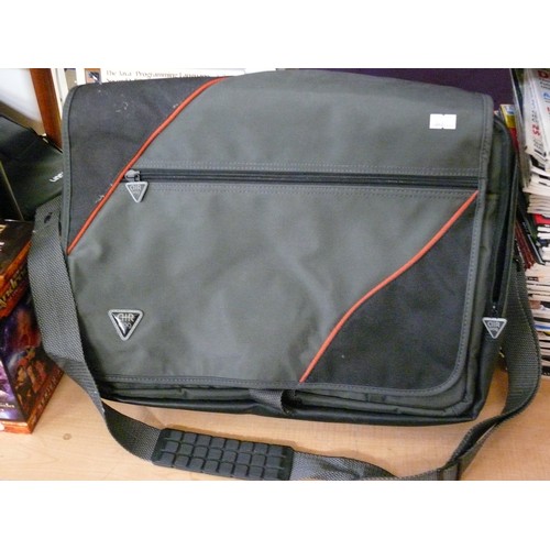 288 - TECHAIR AIRBAG DOUBLE LAPTOP BAG WITH SHOULDER STRAP. GREY & BLACK VGC