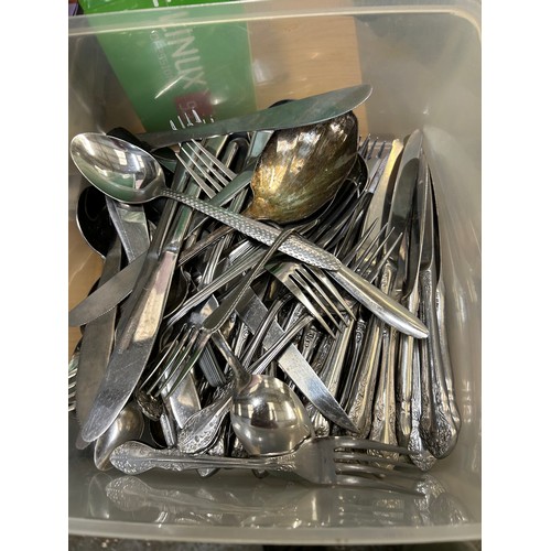 464 - BOX OF CUTLERY INCLUDING QUANTITY OF RICHMOND KNIVES, FORKS, SPOONS AND A LARGE WOODEN CUTLERY TRAY