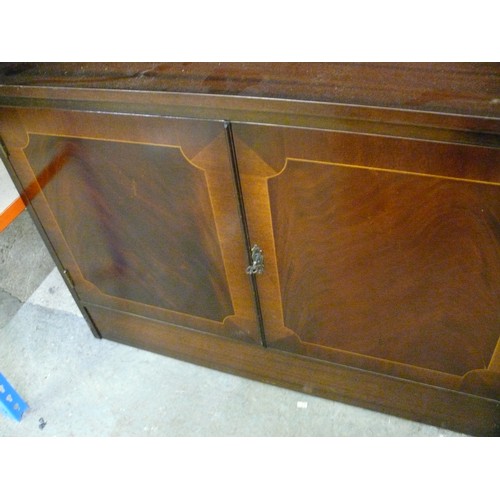 359 - LATE 20TH CENTURY MAHOGANY WALL UNIT WITH CUPBOARD BELOW, GLAZED CABINET ABOVE WITH CUT GLASS GLAZIN... 