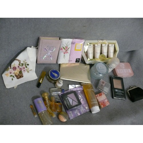 365 - A GOOD SELECTION OF QUALITY COSMETICS, PERFUMES  & LADIES ACCESSORIES INCLUDING ROYAL JELLY HAND CRE... 