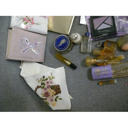 365 - A GOOD SELECTION OF QUALITY COSMETICS, PERFUMES  & LADIES ACCESSORIES INCLUDING ROYAL JELLY HAND CRE... 