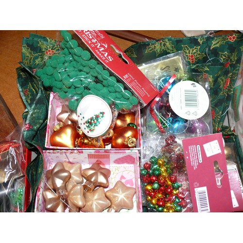 373 - CHRISTMAS WRAPPING & DECORATION BOX TO INCLUDE DECORATIVE RIBBONS, STAR & HEART BAUBLES, BEADS, BELL... 