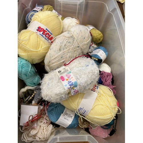 437 - BOX OF MIXED BALLS OF WOOL AND EMBROIDERY THREADS