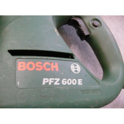 389 - BOSCH PFZ 600E RECIPROCATING SAW AND A SMALL TOOL BOX WITH CONTENTS OF SCREWS AND FIXINGS