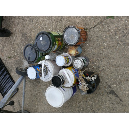 424 - SELECTION OF VARIOUS PAINT ETC