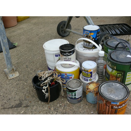 424 - SELECTION OF VARIOUS PAINT ETC