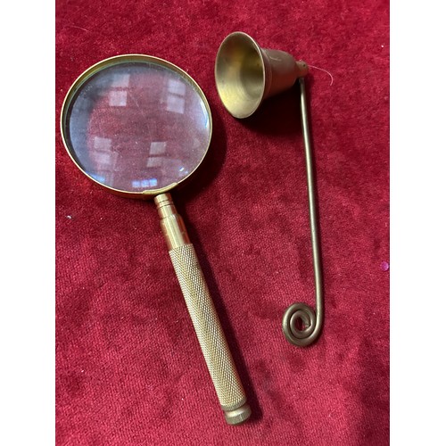 472 - UNUSUAL BRASS MAGNIFYING GLASS WITH SCREWDRIVERS IN HANDLE PLUS A BRASS CANDLE SNUFFER