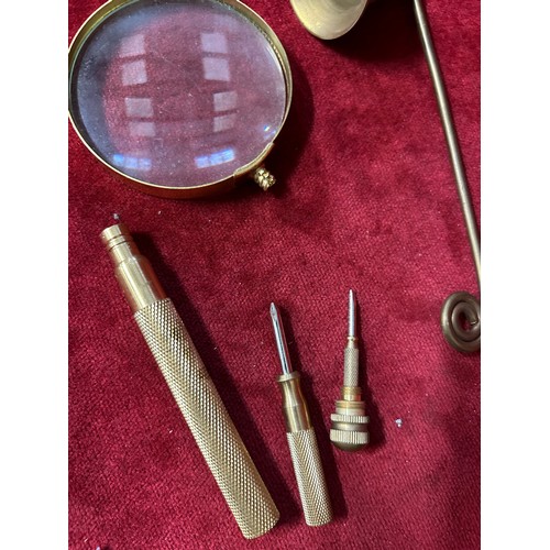 472 - UNUSUAL BRASS MAGNIFYING GLASS WITH SCREWDRIVERS IN HANDLE PLUS A BRASS CANDLE SNUFFER