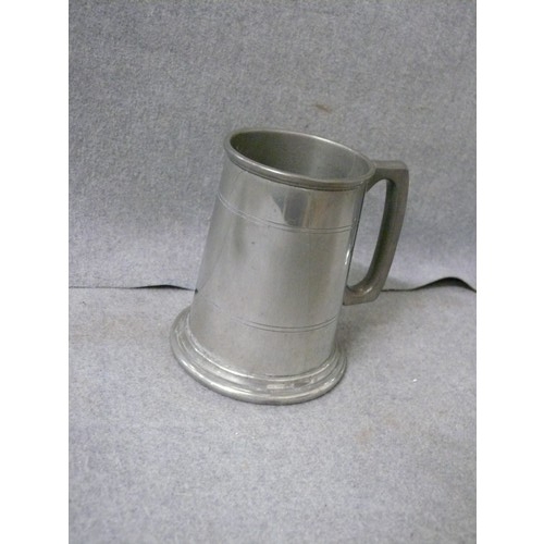 287 - ENGLISH PEWTER TANKARD WITH ETCHED GLASS 'DARTBOARD' BASE. ALSO AN INSULATED LIDDED JUG.