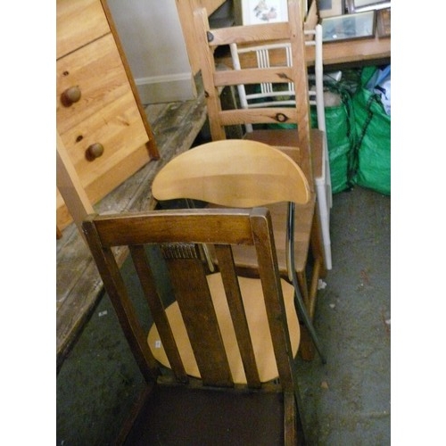 307 - 4 X ODD CHAIRS, TRADTIONAL AND MODERN IN STYLE