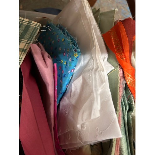 487 - LARGE BOX OF VARIOUS FABRIC OFFCUTS