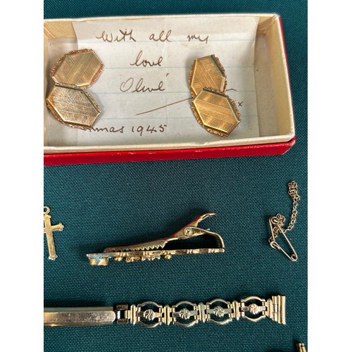 42 - Gold, rolled gold and gold metal oddments of jewellery, pins, watchstraps etc. Includes a small 9ct ... 