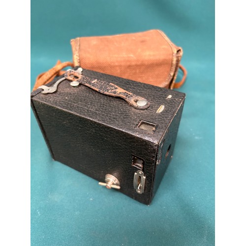 402 - Vintage Kodak No 120 Box Brownie Camera