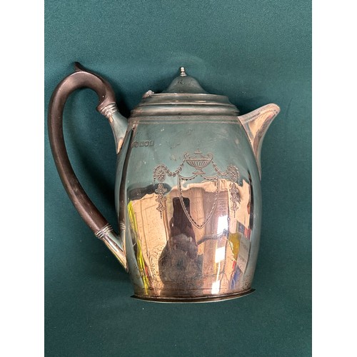 32 - Sterling silver coffee pot with classical urn and swag engraving , London 1906, Elkington & Co. Gros... 