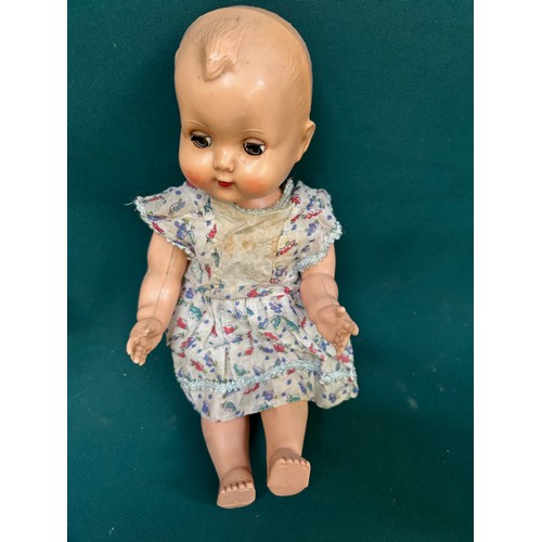 341 - 7 X vintage 1950's dolls in hard plastic and rubber - mostly English makes, three have clothing incl... 