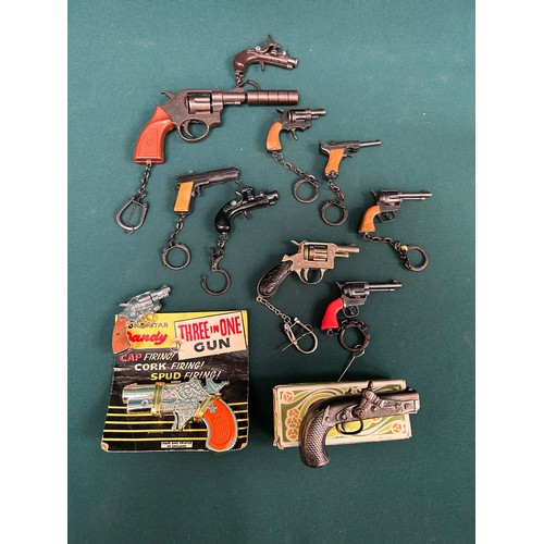 346 - Collection of miniature reproduction, replica and novelty pistols including a Lone Star Dandyt 