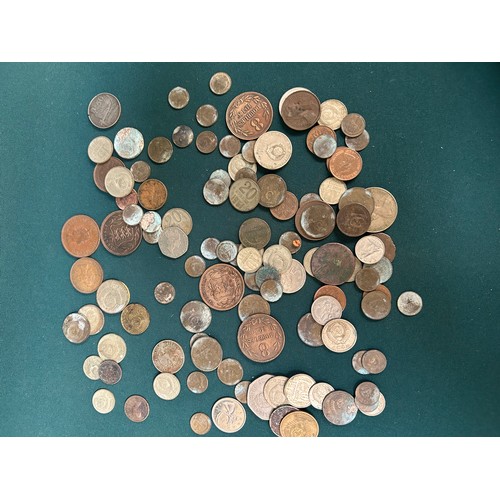 135 - Quantity of British Coins including 1967 uncirculated set in clear case, pennies and half pennies fr... 