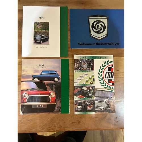 391 - Automobilia Ephemera / Car brochures: Mini includes Leyland Mini 850&1000, Clubman, 1275GT 1977; Min... 