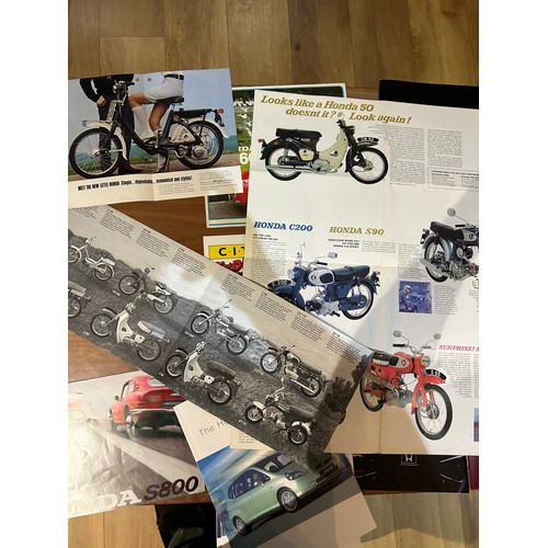 397 - Automobilia Ephemera / Car Brochures: Honda including Honda 50 plus all models under 200cc (1960’s),... 