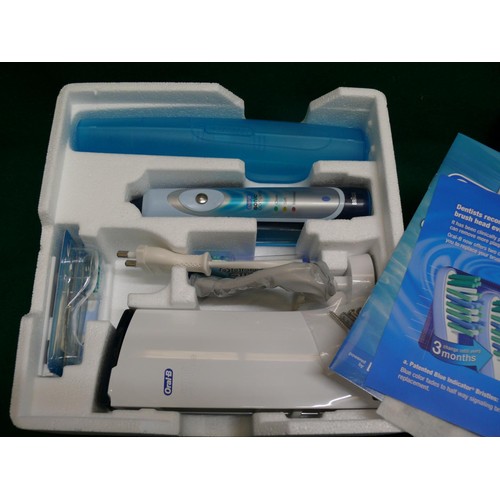 96 - ORAL B SONIC COMP[LETE RECHARGABLE TOOTHBRUSH, APPEARS NEW IN BOX