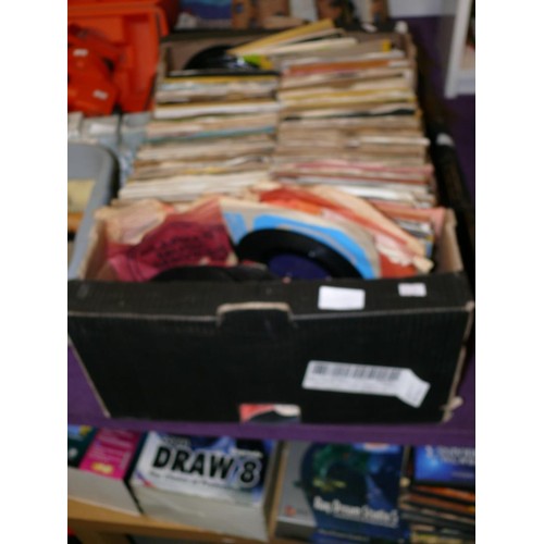 114 - LARGE BOX OF 45RPM SINGLE RECORDS TO INCLUDE BLONDIE, ABBA, BEEGEES, WINGS ETC