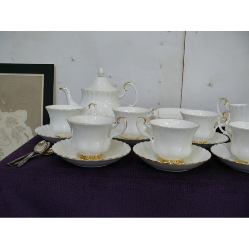 126 - LARGE ROYAL ALBERT TEA AND DINNER SERVICE VAL D'OR