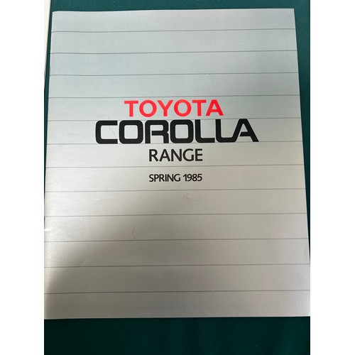 370 - Automobilia Ephemera / Car Brochures: Toyota: includes Starlet (1985), Showcase (1990), MR2 (1985), ... 