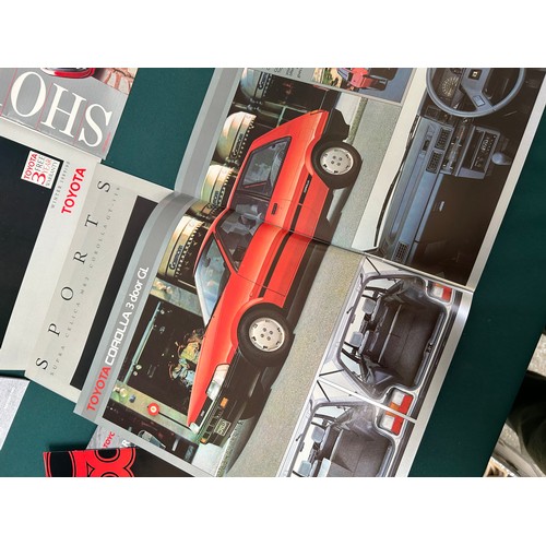 370 - Automobilia Ephemera / Car Brochures: Toyota: includes Starlet (1985), Showcase (1990), MR2 (1985), ... 