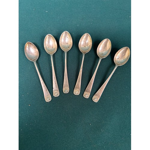 25 - Set of six small sterling silver demitasse spoons - shell pattern. Sheffield 1939 - William Hutton &... 