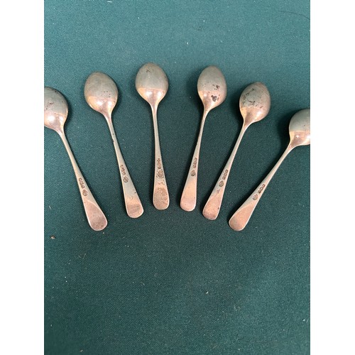 25 - Set of six small sterling silver demitasse spoons - shell pattern. Sheffield 1939 - William Hutton &... 