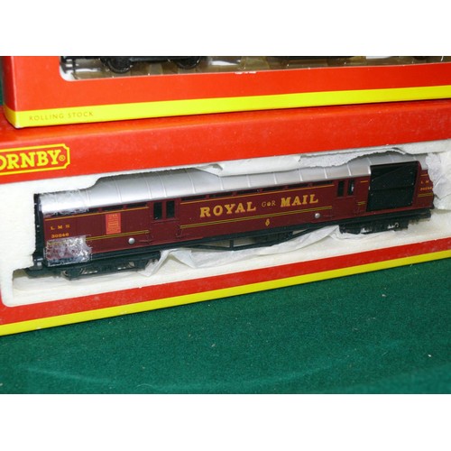 101 - HORNBY OO GAUGE LMS OPERATING ROYAL MAIL COACH SET PLUS BR 61FT CORRIDOR BRAKE COACH AND 3RD CLASS C... 