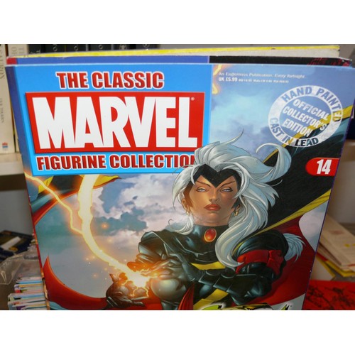 110 - LARGE COLLECTION OF MARVEL AND DC COLLECTOR  FIGURINE BOOKS